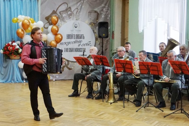 Сергей Косолобов в концерте Лебедянского духового оркестра