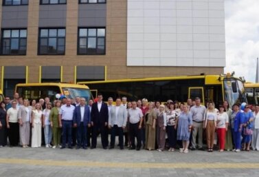 Новые школьные автобусы переданы школам Лебедянского округа