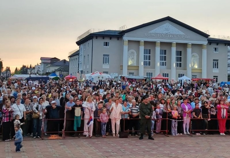 День города Лебедянь на главной площади