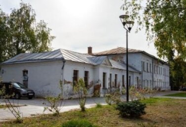 Здание присутственных мест или Тюремный замок в Лебедяни выставили на продажу
